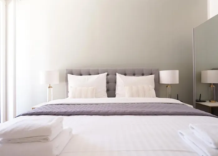 Exclusive 2-bedroom With Pool & Balcony Apartmán Vídeň