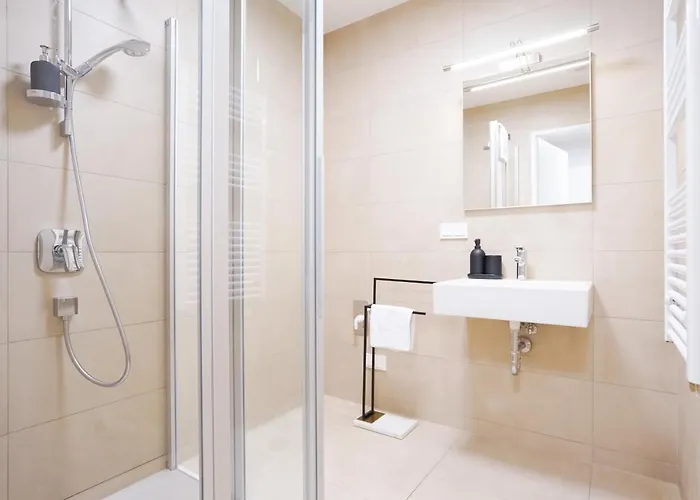 Exclusive 2-bedroom With Pool & Balcony Apartmán *