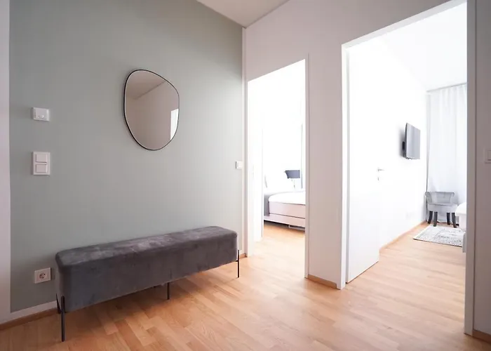 Exclusive 2-bedroom With Pool & Balcony Vídeň
