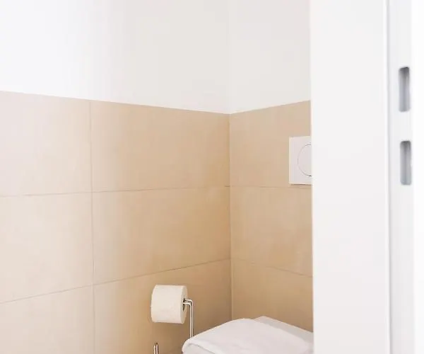 Exclusive 2-bedroom With Pool & Balcony * Vídeň